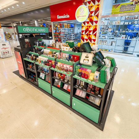 Imagem de interna da loja o boticário quiosque