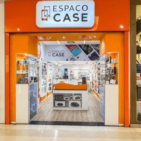 Imagem de interna da loja espaço case