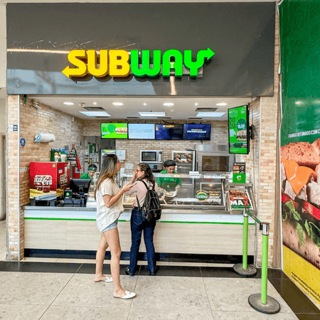 Logo da loja subway