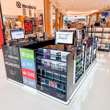 Imagem de interna da loja touti cosmetics